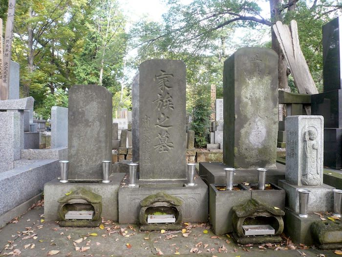 小川笙船の墓